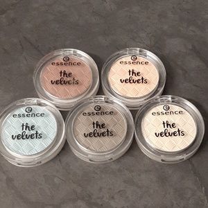 Essence The Velvets Eyeshadows